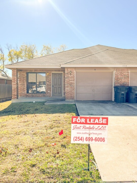 1502 Nicholas Cir in Killeen, TX - Building Photo