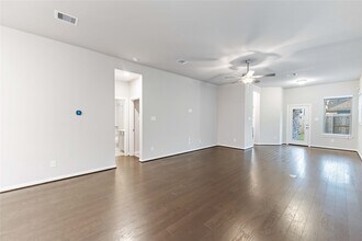 7334 Lake Arrowhead Ln in Porter, TX - Building Photo - Building Photo