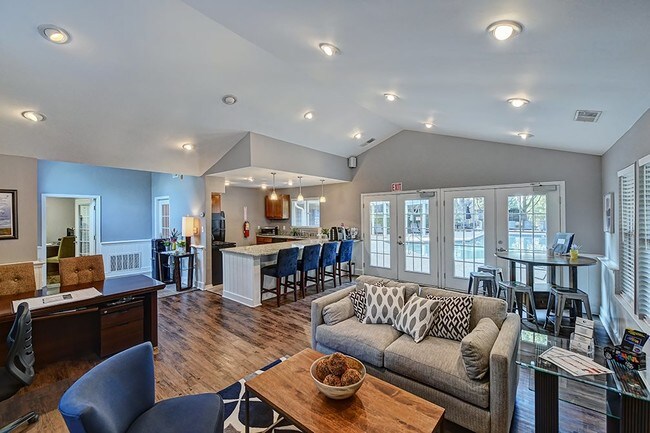 Stadler Place in Greensboro, NC - Foto de edificio - Building Photo