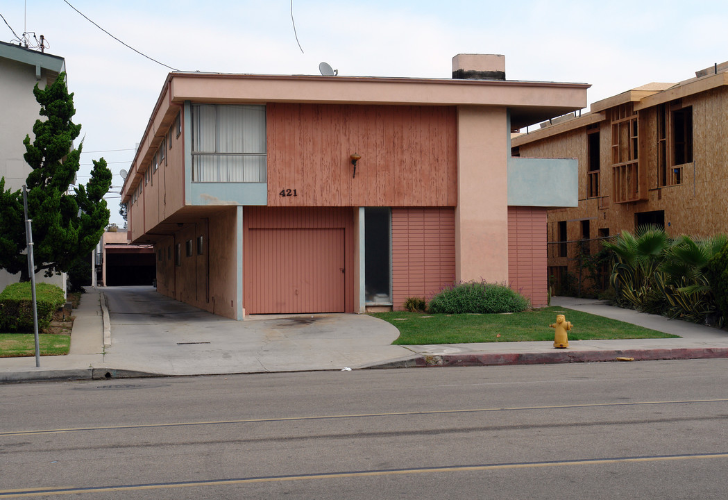 421 W Regent St in Inglewood, CA - Building Photo