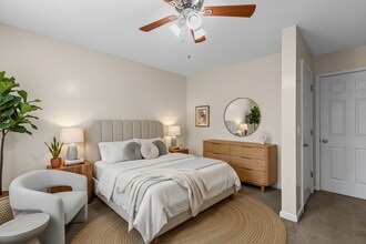 6294 Hickory Ln Cir in Union City, GA - Building Photo - Building Photo