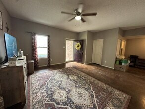 907 11th St in Wolfforth, TX - Building Photo - Building Photo