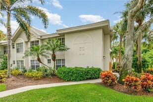 4111 Lake Forest Dr, Unit 523 in Bonita Springs, FL - Building Photo