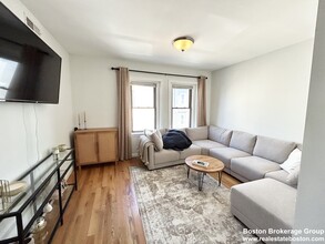 922 Dorchester Ave, Unit #2 in Boston, MA - Building Photo - Building Photo