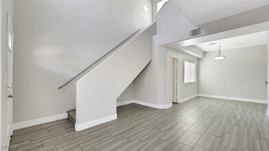 493 Parrot Beak St in Henderson, NV - Building Photo - Building Photo