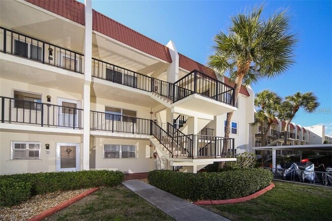 270 Santa Maria St in Venice, FL - Foto de edificio - Building Photo