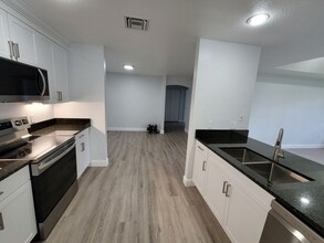 1758 N Dovetail Dr in Fort Pierce, FL - Building Photo - Building Photo