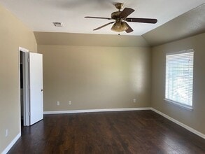 5906 Drenner Park Ln in Houston, TX - Foto de edificio - Building Photo