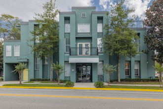 College Park at Midtown in Gainesville, FL - Building Photo - Building Photo