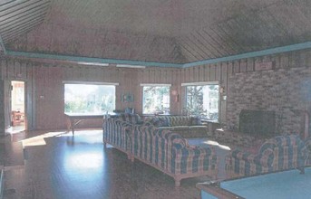 Sea Krest Lodge in Newport, OR - Building Photo - Lobby