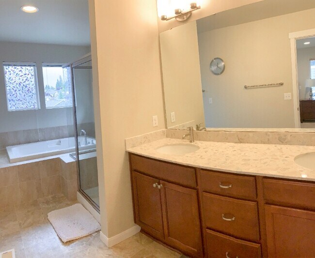 15211 276th Pl NE in Duvall, WA - Building Photo - Building Photo