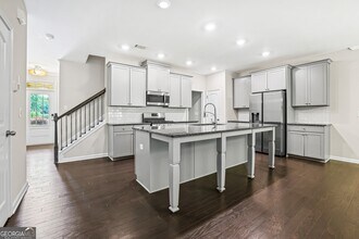 728 Lansing Grove Way in Lawrenceville, GA - Building Photo - Building Photo