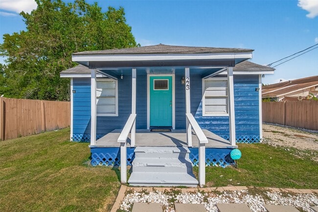 property at 223 E Melville Dr