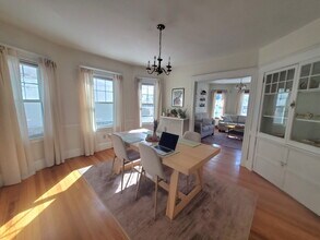 141 Willow St in Boston, MA - Foto de edificio - Building Photo