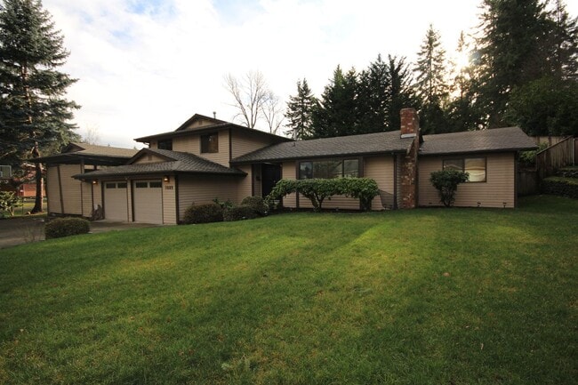 property at 1609 Taylor St