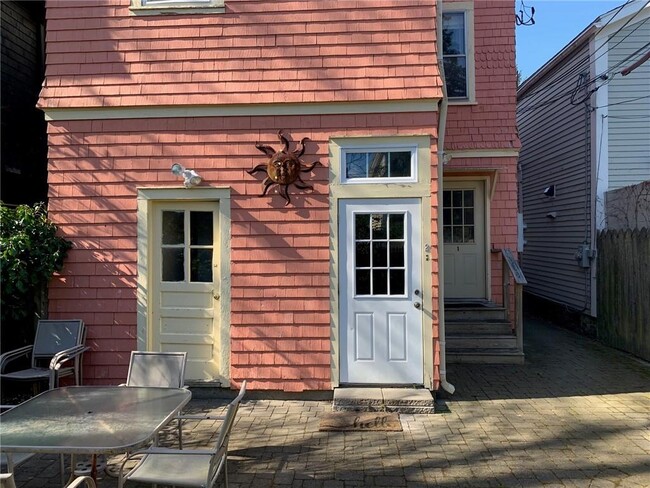 27 Young St in Newport, RI - Building Photo - Building Photo
