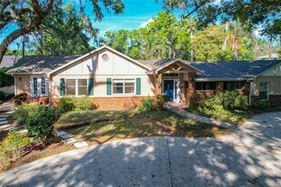 1905 Seminole Trail in Lakeland, FL - Building Photo
