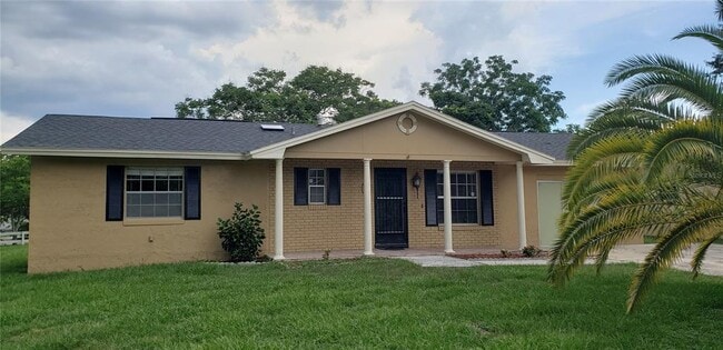 property at 146 N Alderwood St