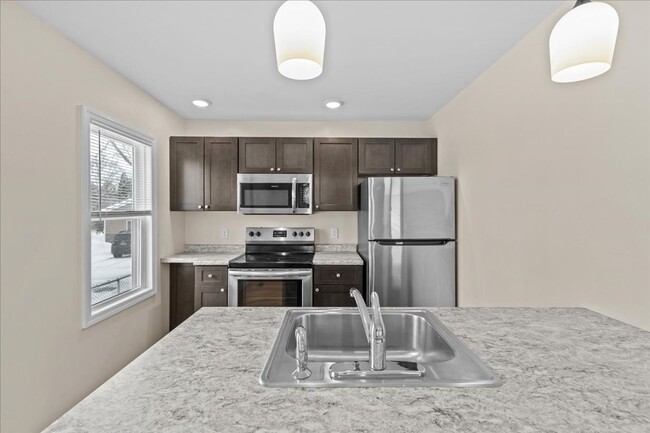 389 E Allen St in Winooski, VT - Building Photo - Building Photo