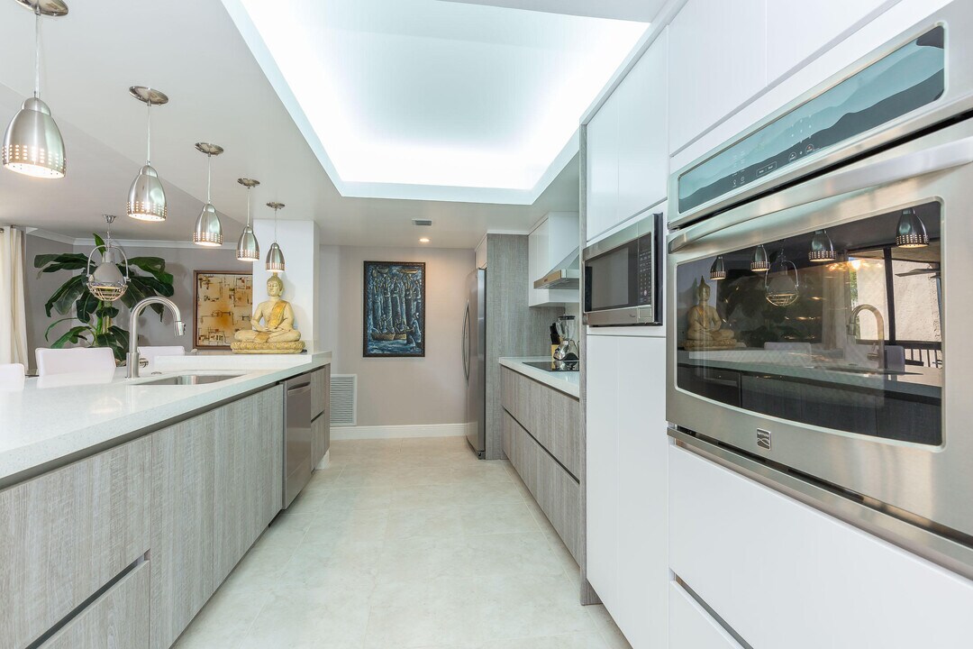 2455 Lindell Blvd in Delray Beach, FL - Building Photo