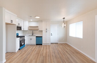 7877 Dundee Ave in Highland, CA - Building Photo - Building Photo