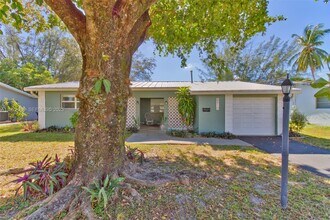 6510 NW 21st St in Sunrise, FL - Building Photo - Building Photo