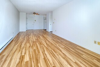 155 Short Beach Rd in Stratford, CT - Building Photo - Building Photo