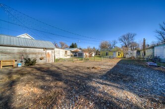 318 First Ave E in Three Forks, MT - Foto de edificio - Building Photo