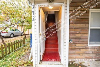 242 Page St NE in Grand Rapids, MI - Building Photo - Building Photo