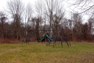 Chateau Estates in Taunton, MA - Building Photo - Building Photo