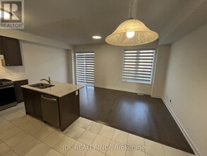 111 Hilts Dr in Richmond Hill, ON - Building Photo - Building Photo