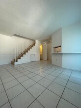 230 Sunrise Dr in Key Biscayne, FL - Building Photo - Building Photo