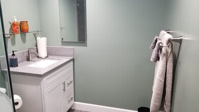 6302 S Rimpau Blvd, Unit 1/2 in Los Angeles, CA - Foto de edificio - Building Photo