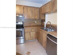 8510 SW 149th Ave in Miami, FL - Building Photo - Building Photo