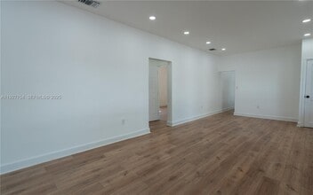426 SW 26th Rd in Miami, FL - Building Photo - Building Photo