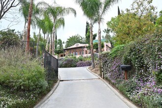 24853 Lawton Ave in Loma Linda, CA - Building Photo - Building Photo
