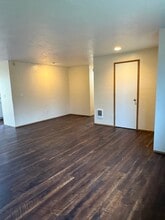 1316 Wingwood Pl in Shelton, WA - Foto de edificio - Building Photo