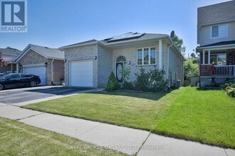 99 Langlaw Dr in Cambridge, ON - Building Photo - Building Photo