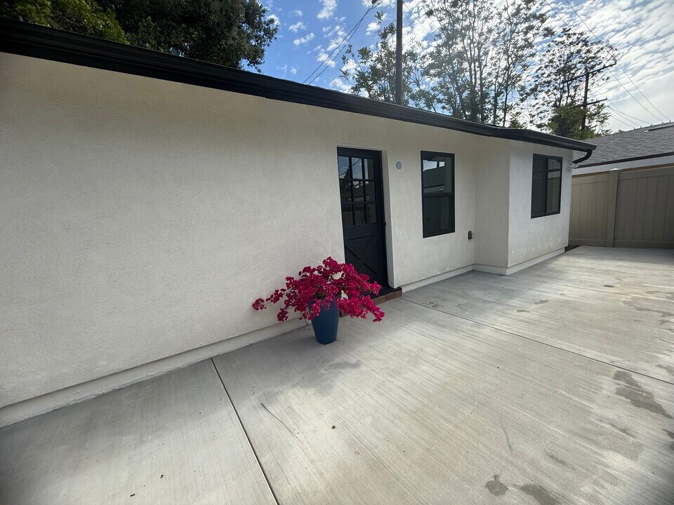 3059 Sycamore Ave in Glendale, CA - Foto de edificio