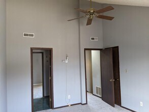 2104 Melrose Dr in Champaign, IL - Building Photo - Building Photo