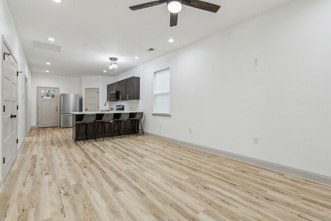 3923 Clematis St in New Orleans, LA - Building Photo - Building Photo