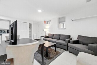 623 5th St NE in Washington, DC - Building Photo - Building Photo