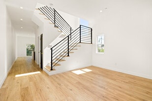 3420 12th Ave in Los Angeles, CA - Building Photo