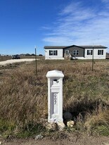 997 Barton Ln in Gatesville, TX - Building Photo