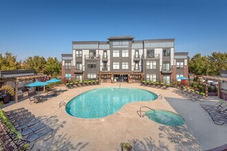 The Exchange at Brier Creek in Raleigh, NC - Foto de edificio - Building Photo