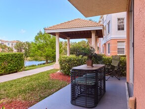 9112 Myrtlewood Cir W in Palm Beach Gardens, FL - Building Photo - Building Photo