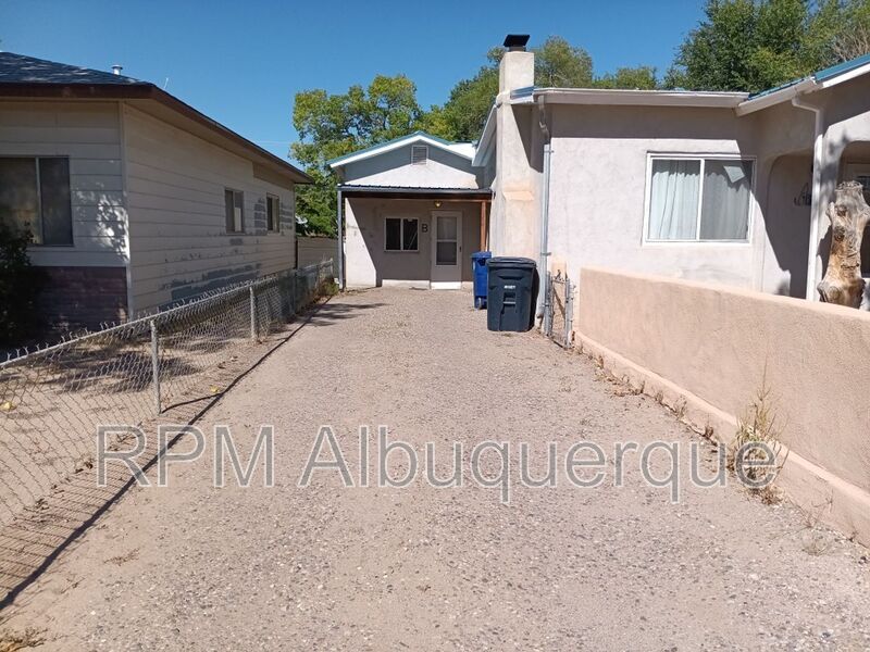 255 Gene Ave NW in Albuquerque, NM - Building Photo