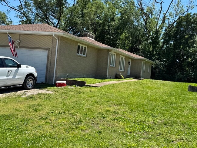 property at 503 W Historic 66