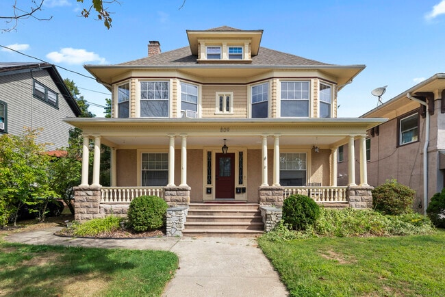 property at 809 Edgewood Ave