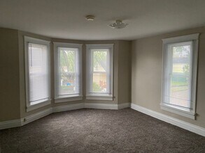 634-636 Forest Rose Ave in Lancaster, OH - Foto de edificio - Building Photo